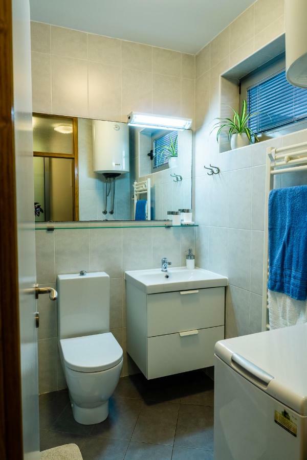 App - 1 Apartment Novigrad  ภายนอก รูปภาพ