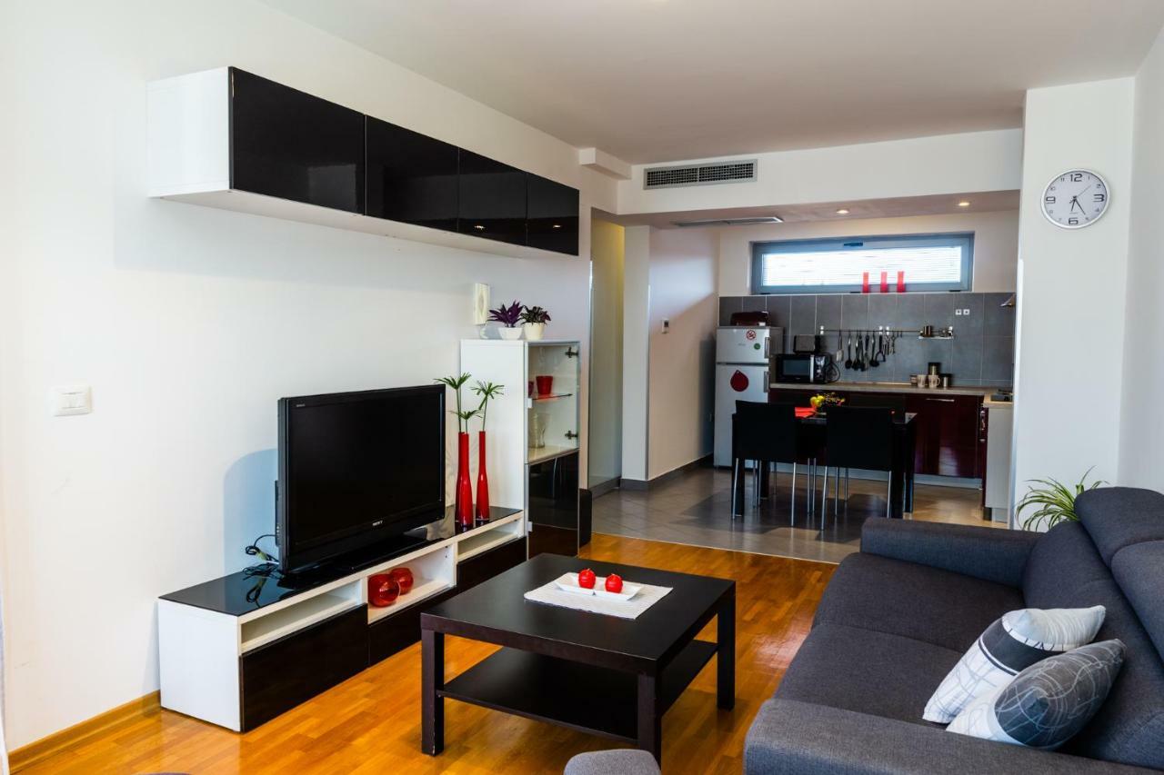 App - 1 Apartment Novigrad  ภายนอก รูปภาพ